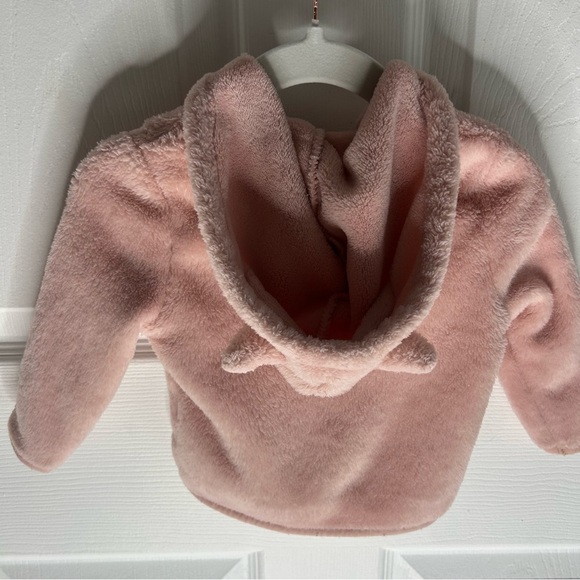 🍭Carters Blush  Pink Fuzzy Baby Hoodie with ears 6 months pockets - Picture 3 of 6